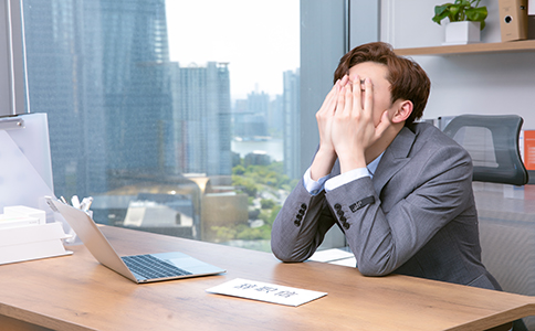 公司經(jīng)營(yíng)不下去了，到底零申報(bào)好？還是...